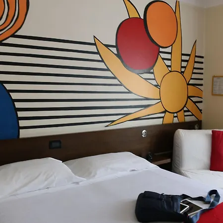 Cairoli Hotel Génova