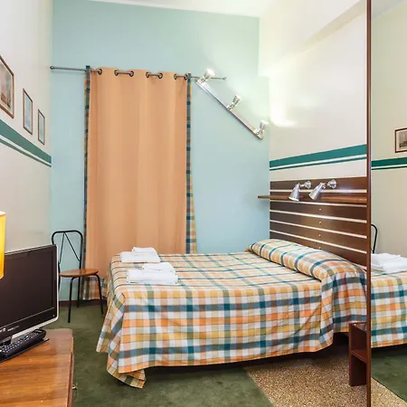Hotel Cairoli Génova