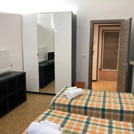 Hotel Cairoli Génova