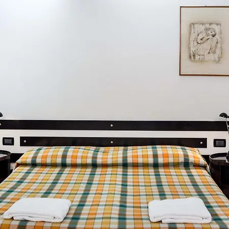 Cairoli Hotel