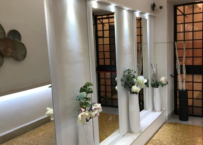 凯罗利酒店 3*