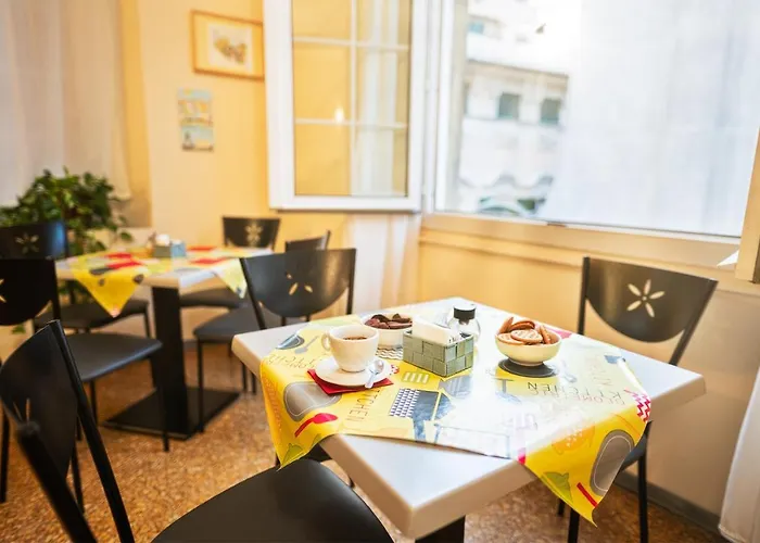 Cairoli Hotel Génova