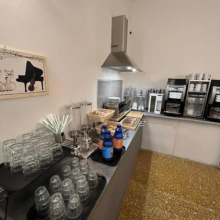 Hotel Cairoli