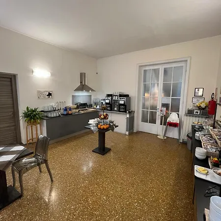 Hotel Cairoli 3*